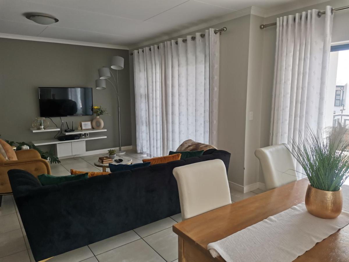 Penthouse 172 At The Blyde Crystal Lagoon Apartment Pretoria Ngoại thất bức ảnh